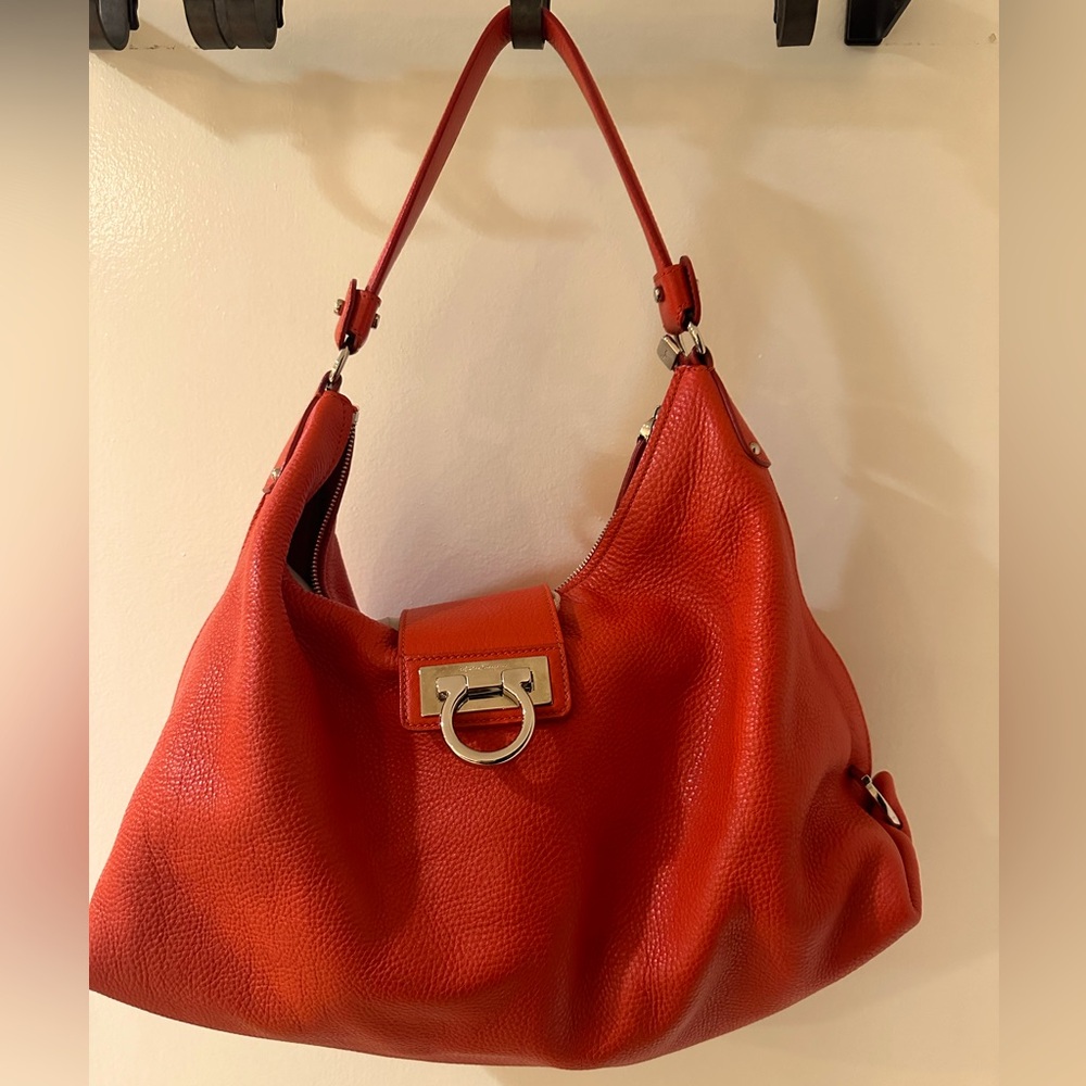 Salvatore Ferragamo Fanisa Mediterraneo Gancini Hobo